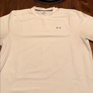 Under Armour Large T Shirt
